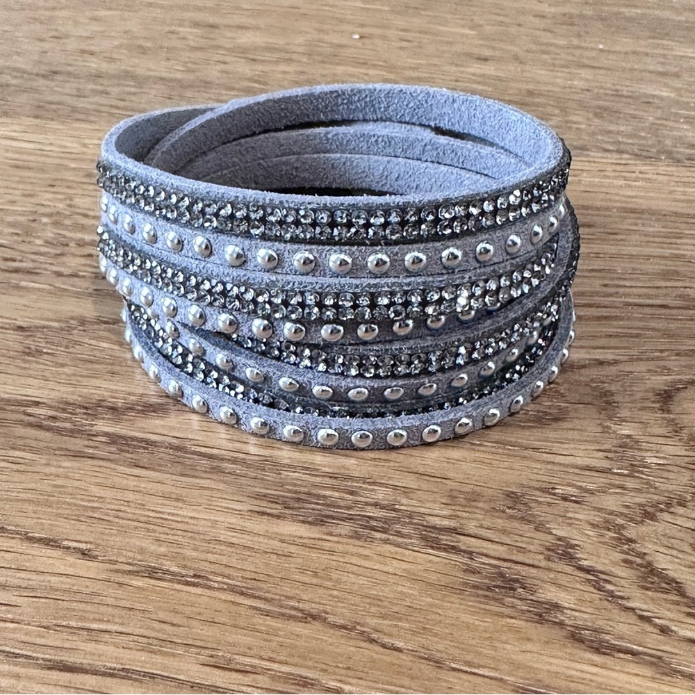 Premier Design Wrap Bracelet Gray With Rhinestones - Picture 2 of 5